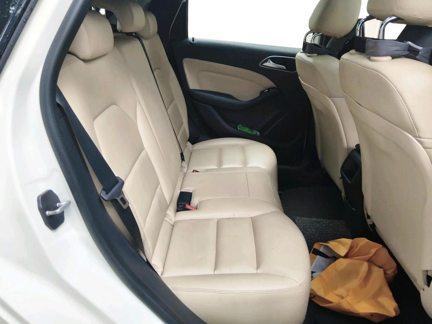 2012 Mercedes Benz B Class B 180 SPORTS PETROL, Petrol, Automatic, 50,444 km, interior