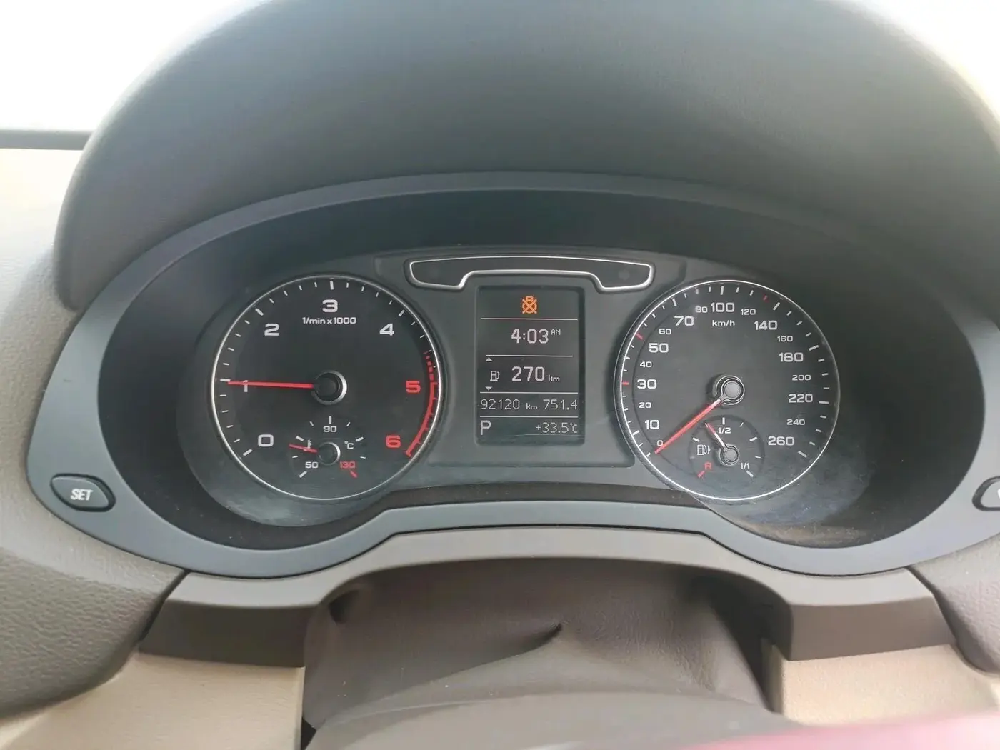 2014 Audi Q3 2.0 TDI QUATTRO, Diesel, Automatic, 93,000 km, interior