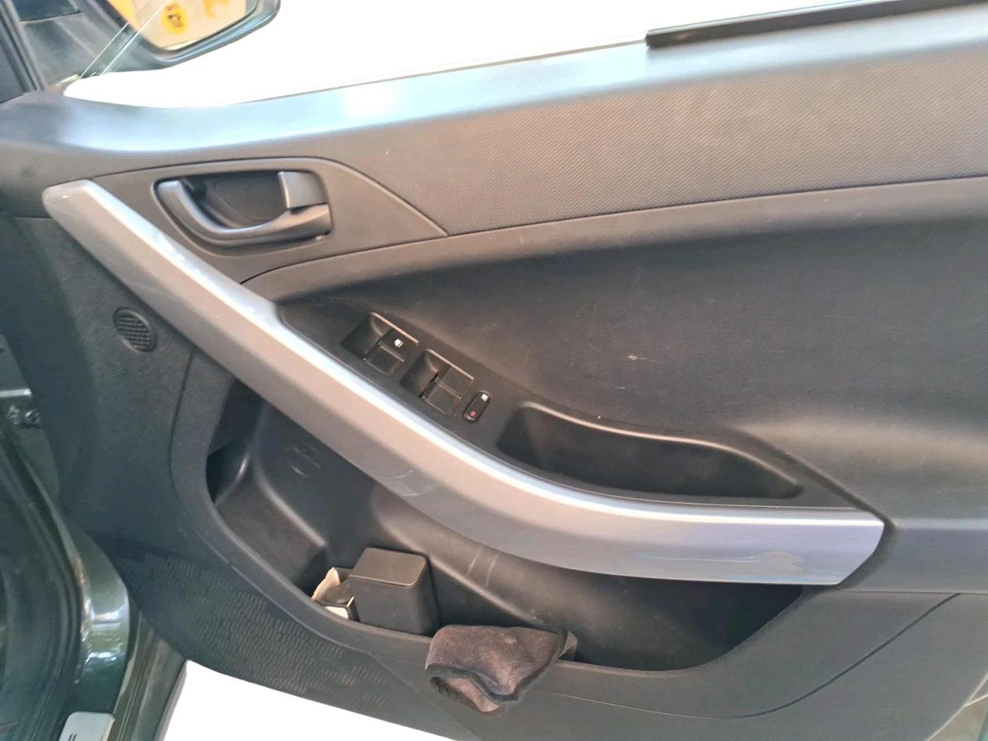 2021 Tata NEXON XMA SUNROOF PETROL, Petrol, Automatic, 60,105 km, interior