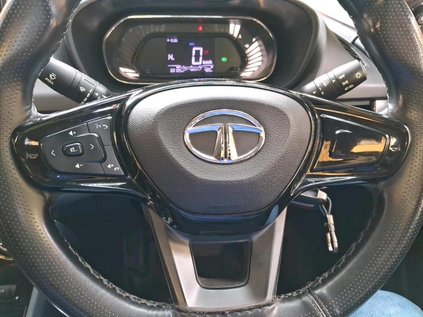 2021 Tata NEXON XMA SUNROOF PETROL, Petrol, Automatic, 60,105 km, interior