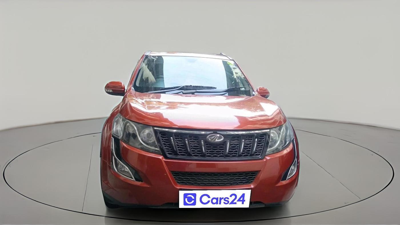 2017 Mahindra XUV500 W10 AT, Diesel, Automatic, 1,11,050 km, exterior
