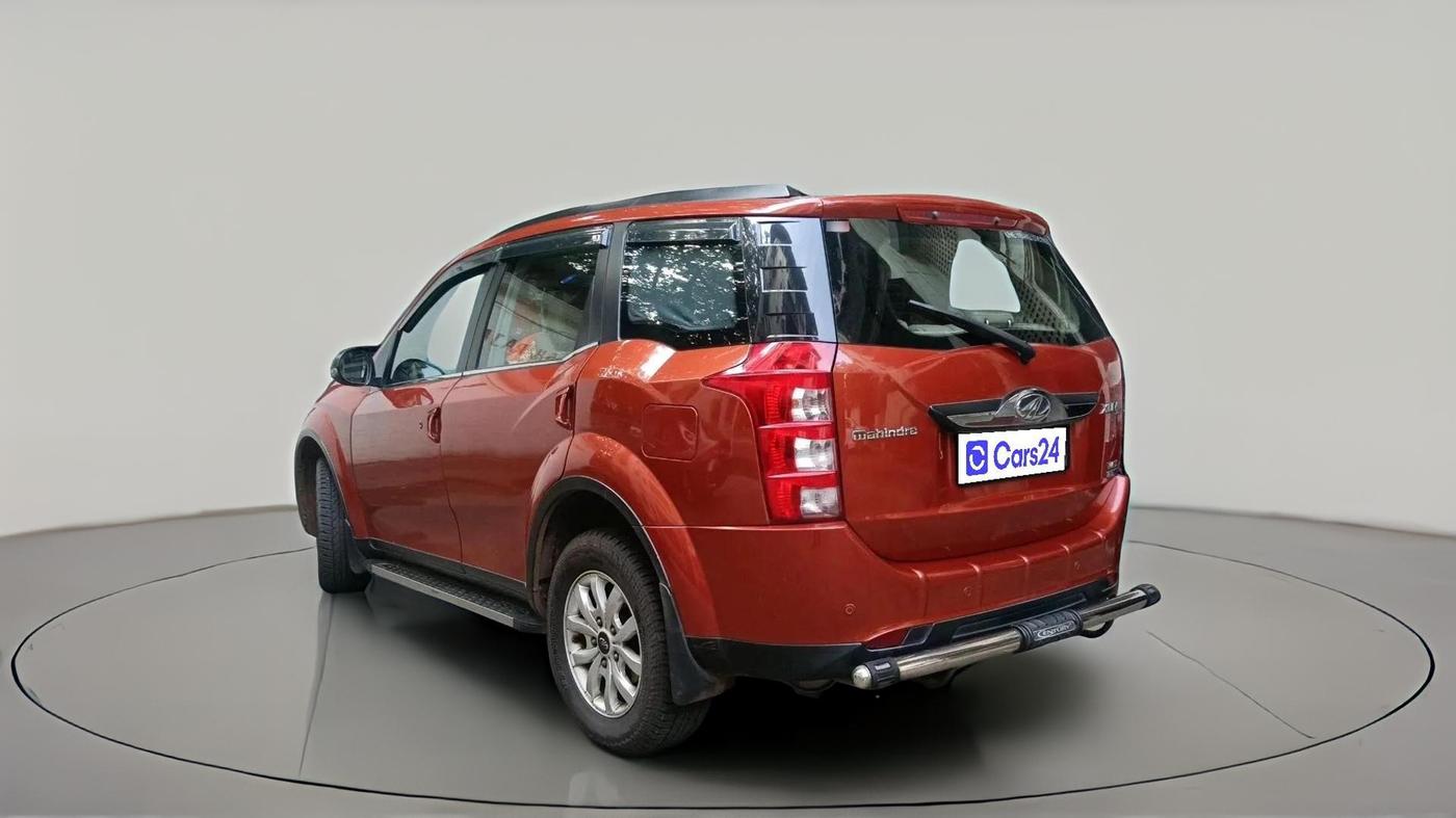 2017 Mahindra XUV500 W10 AT, Diesel, Automatic, 1,11,050 km, exterior