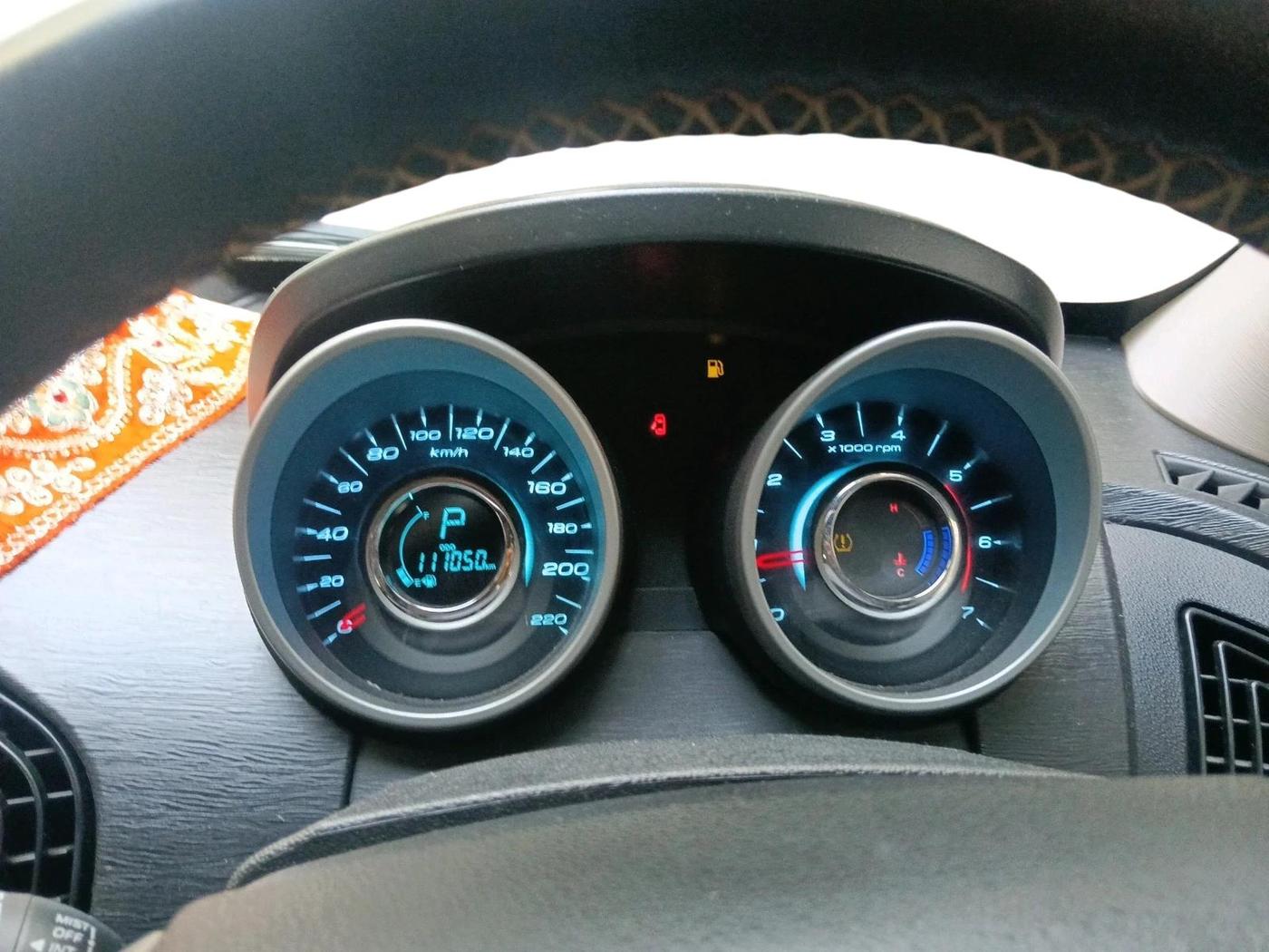 2017 Mahindra XUV500 W10 AT, Diesel, Automatic, 1,11,050 km, interior