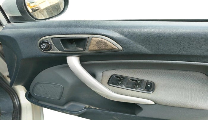 2012 Ford Fiesta TITANIUM DIESEL, Diesel, Manual, 1,04,320 km, interior