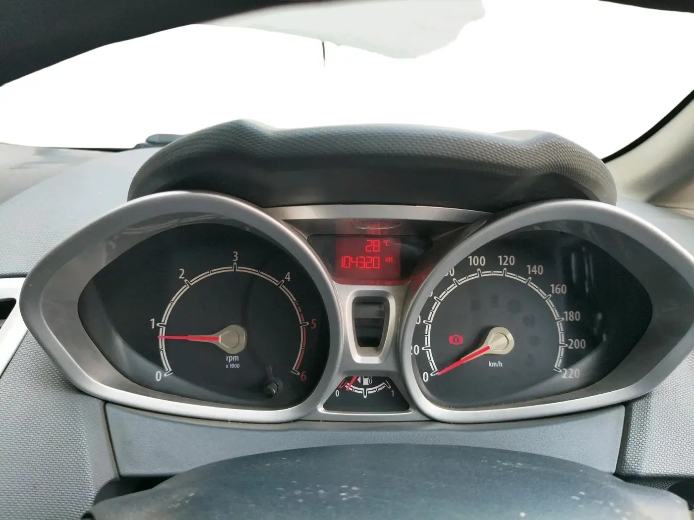 2012 Ford Fiesta TITANIUM DIESEL, Diesel, Manual, 1,04,320 km, interior