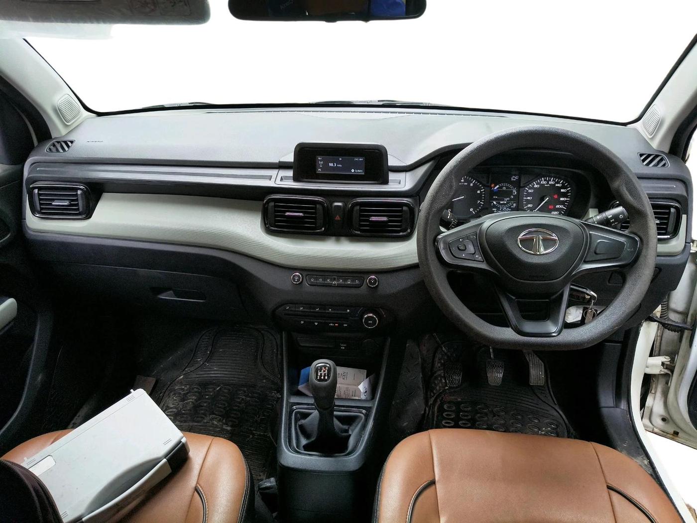 2021 Tata PUNCH ADVENTURE MT, Petrol, Manual, 21,253 km, interior