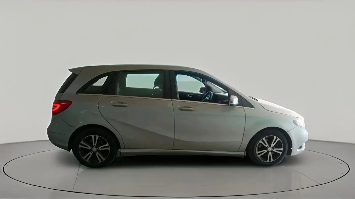 2013 Mercedes Benz B Class B180, Diesel, Automatic, 60,000 km, exterior