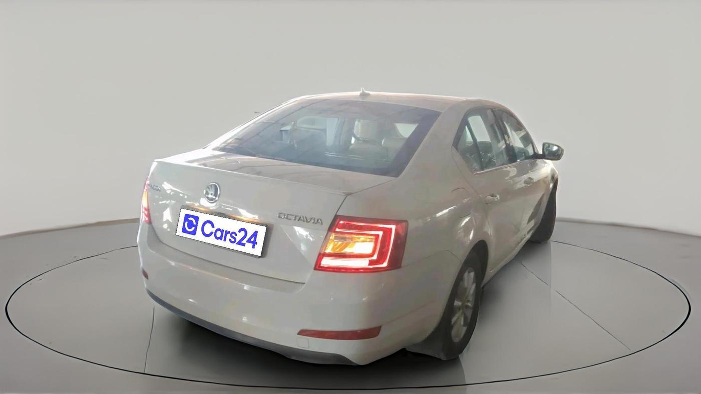 2017 Skoda Octavia STYLE PLUS AT 1.8 TSI, Petrol, Automatic, 57,612 km, exterior