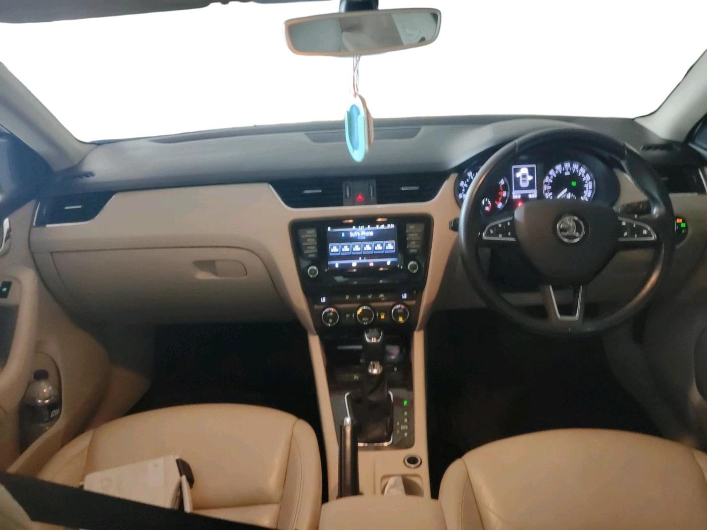 2017 Skoda Octavia STYLE PLUS AT 1.8 TSI, Petrol, Automatic, 57,612 km, interior