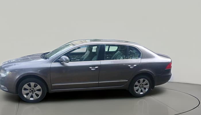 2013 Skoda Superb ELEGANCE 1.8 TSI MT, Petrol, Manual, 62,693 km, exterior