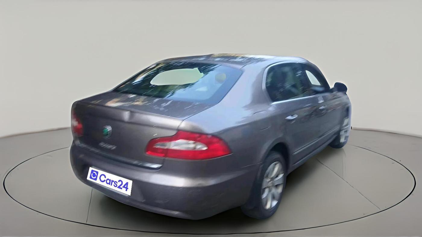 2013 Skoda Superb ELEGANCE 1.8 TSI MT, Petrol, Manual, 62,693 km, exterior
