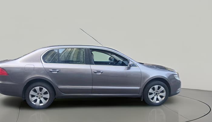 2013 Skoda Superb ELEGANCE 1.8 TSI MT, Petrol, Manual, 62,693 km, exterior