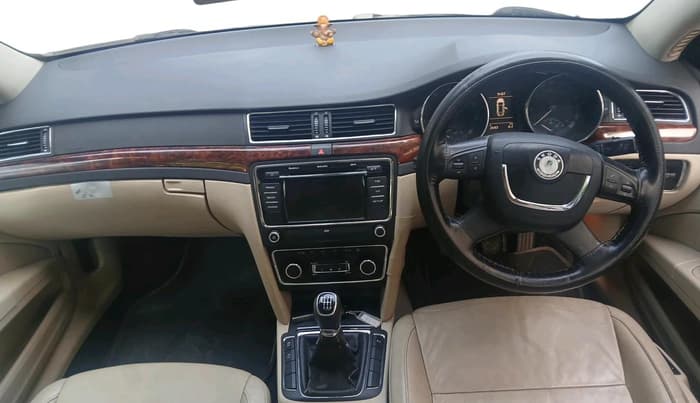 2013 Skoda Superb ELEGANCE 1.8 TSI MT, Petrol, Manual, 62,693 km, interior