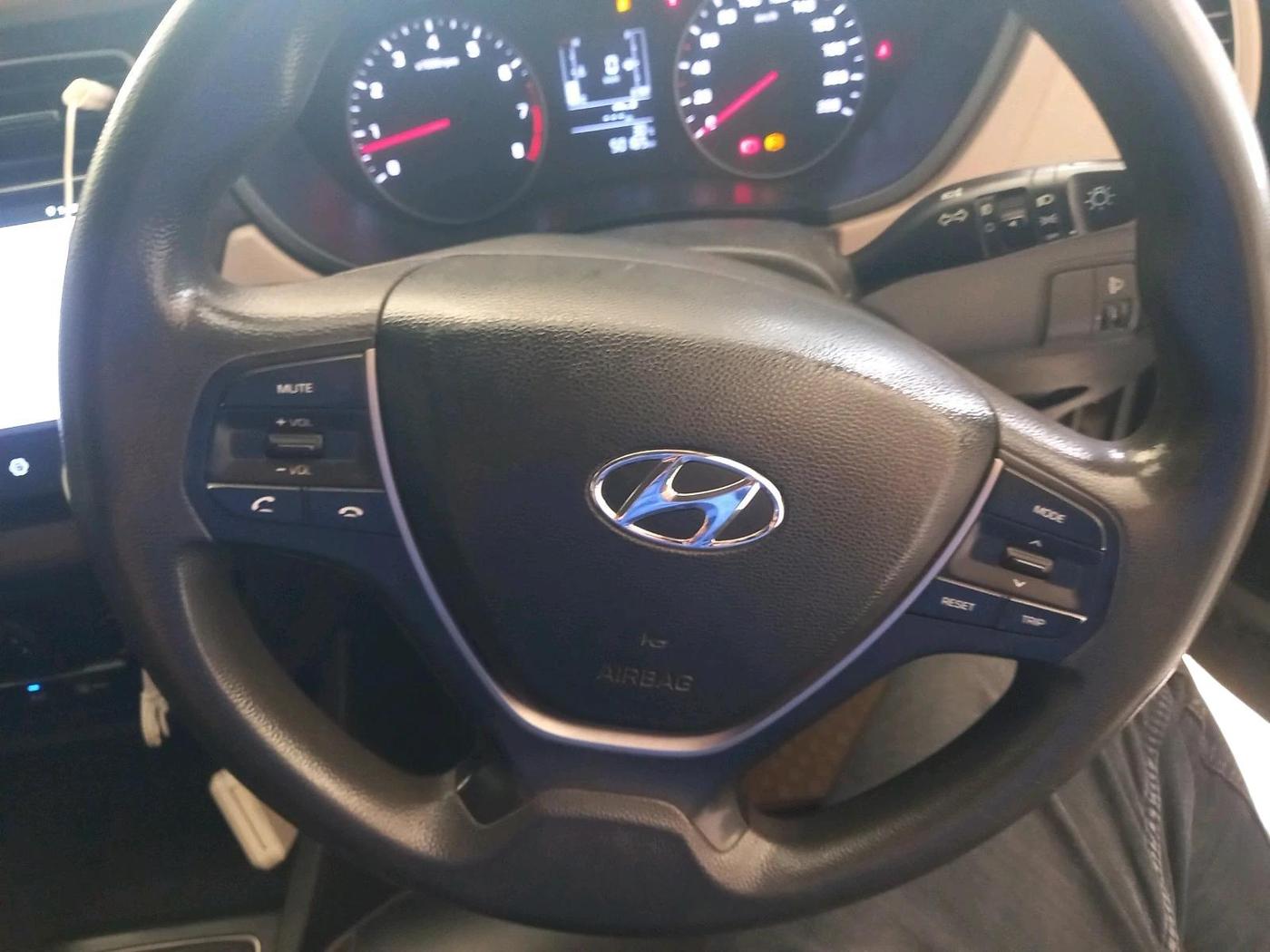 2018 Hyundai Elite i20 SPORTZ 1.2, Petrol, Manual, 50,165 km, interior