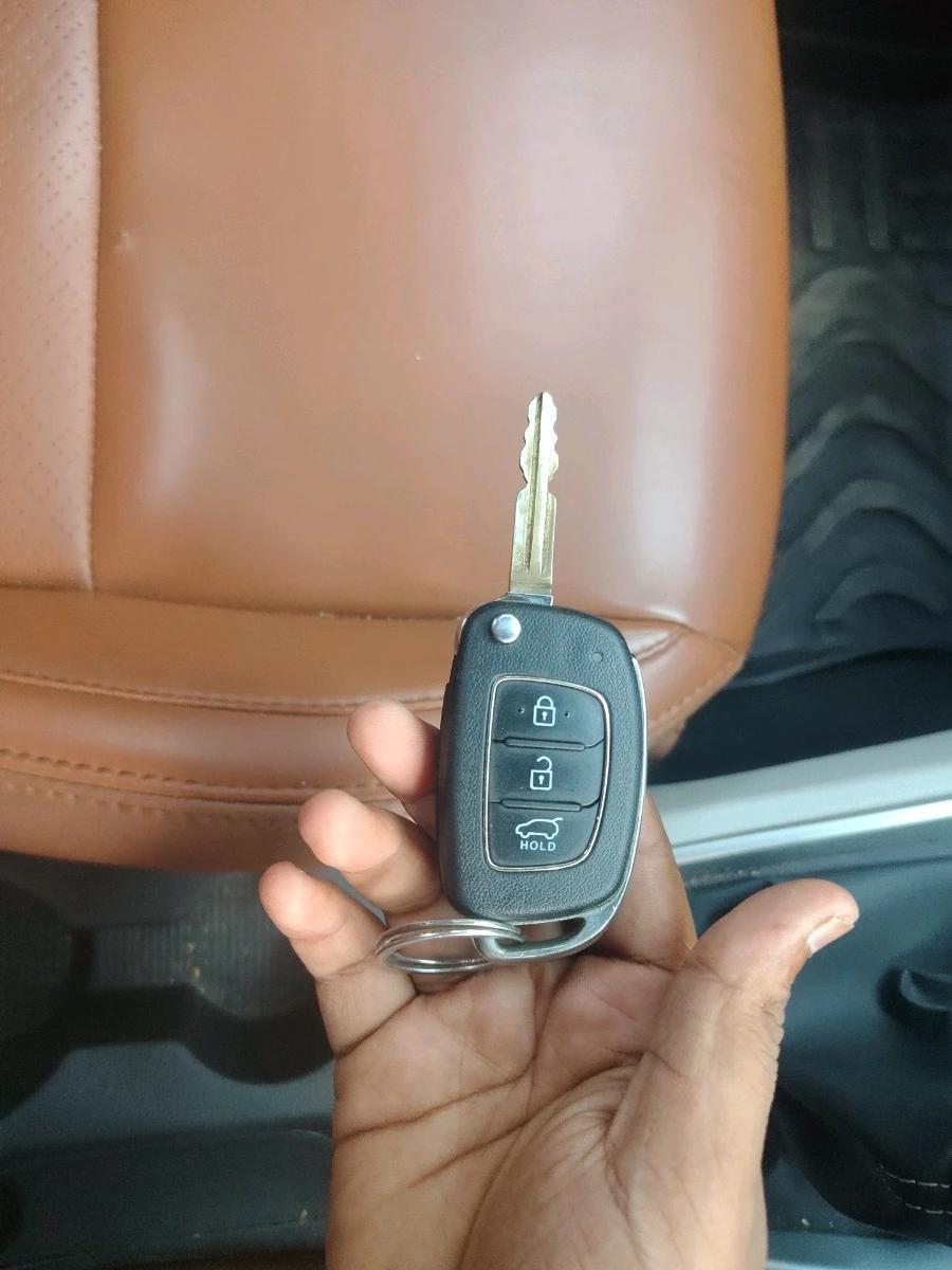 2022 Hyundai VENUE S 1.2, Petrol, Manual, 20,359 km, interior