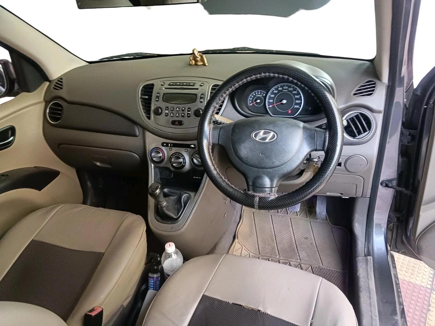 2011 Hyundai i10 SPORTZ 1.2, Petrol, Manual, 70,120 km, interior