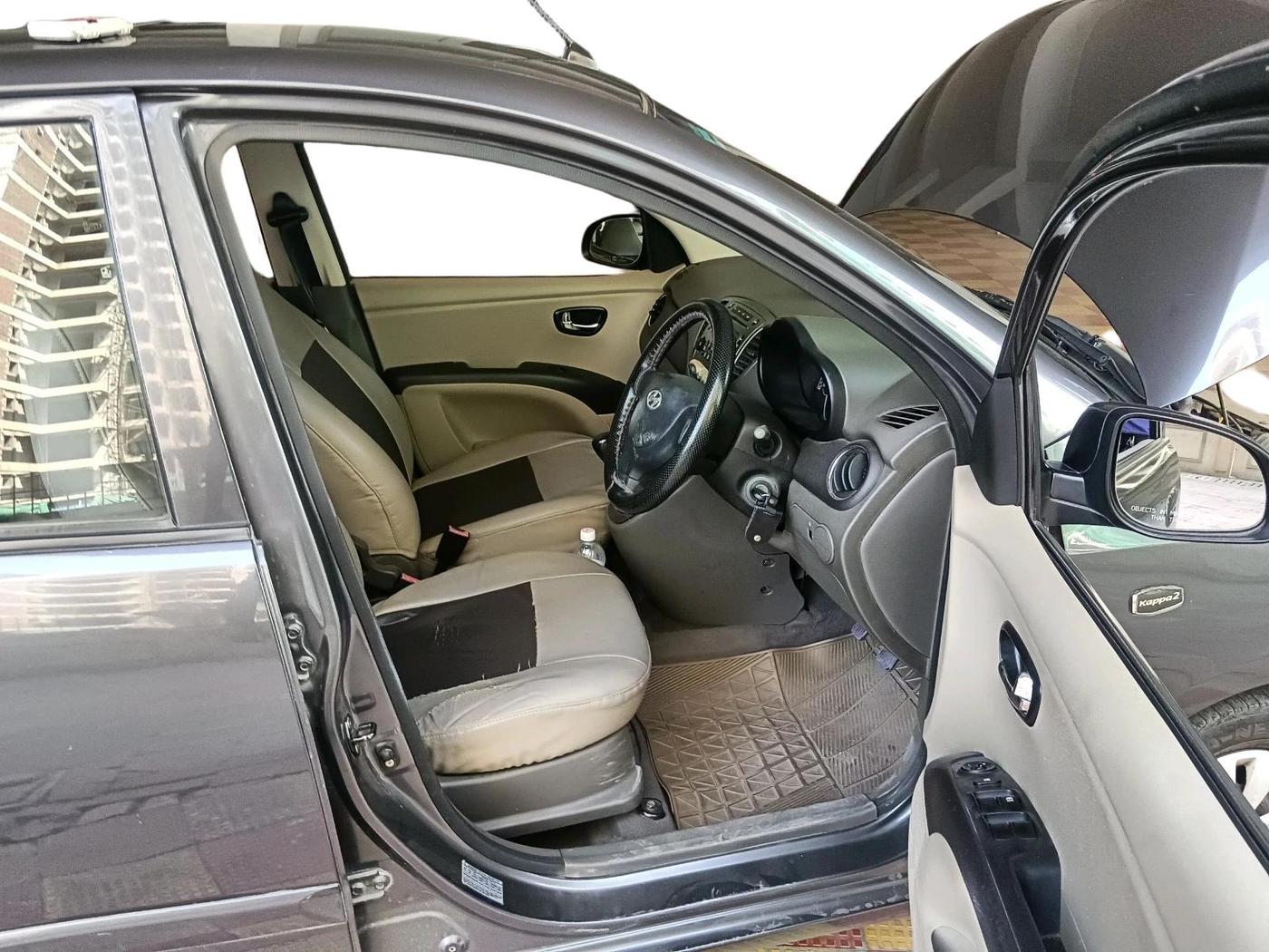 2011 Hyundai i10 SPORTZ 1.2, Petrol, Manual, 70,120 km, interior