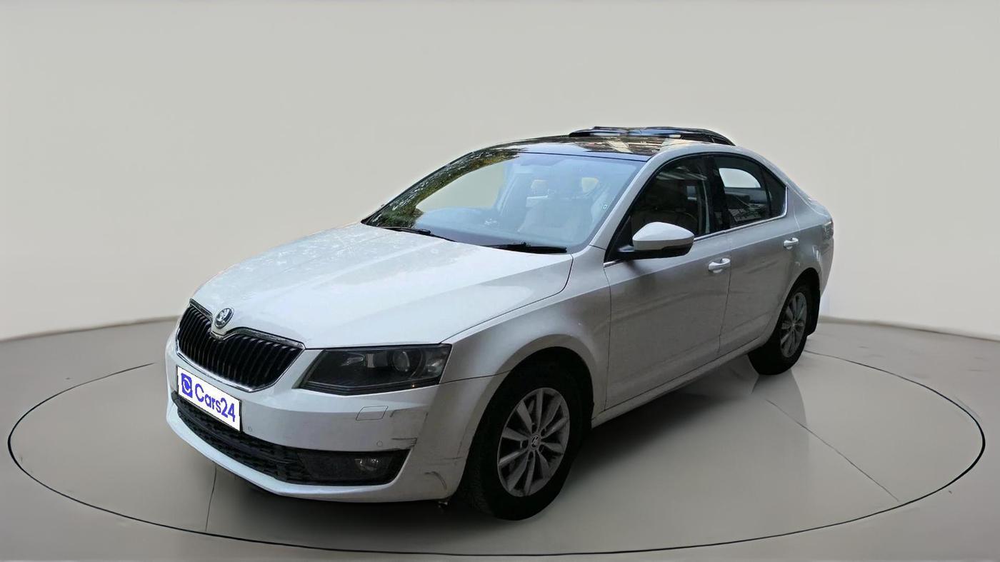 2016 Skoda Octavia STYLE PLUS AT 1.8 TSI, Petrol, Automatic, 1,02,117 km, exterior