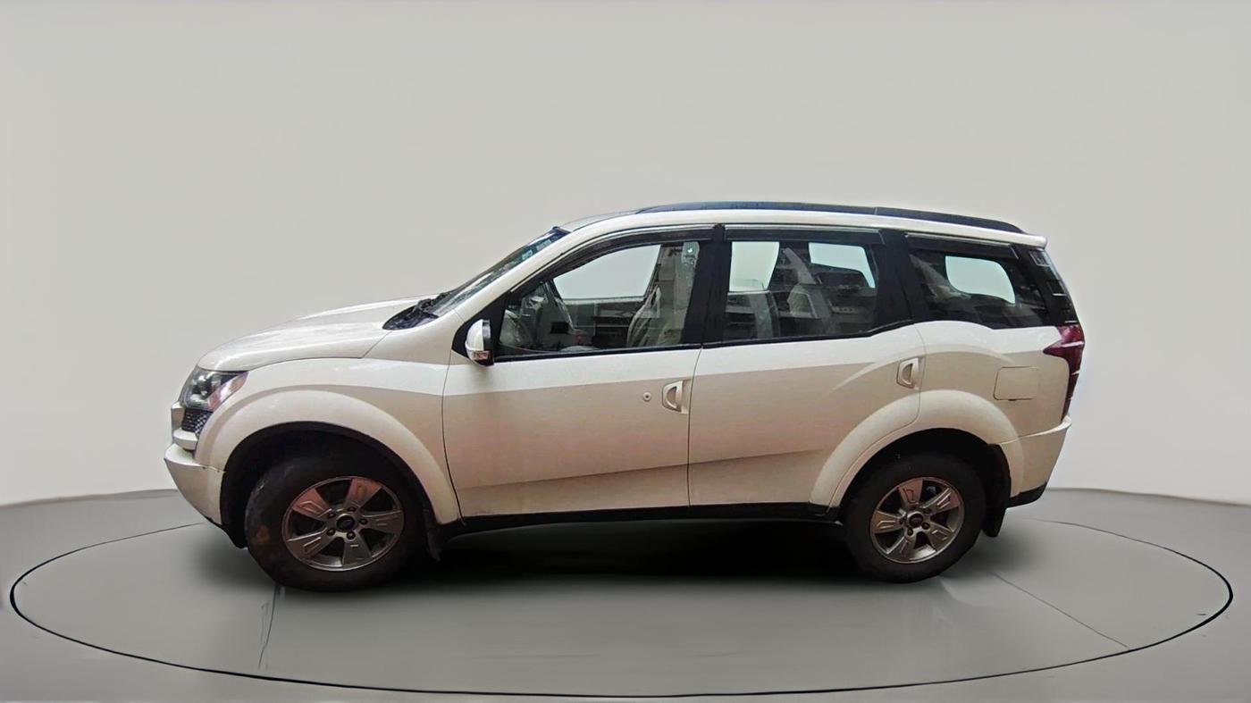 2012 Mahindra XUV500 W8, Diesel, Manual, 1,06,250 km, exterior