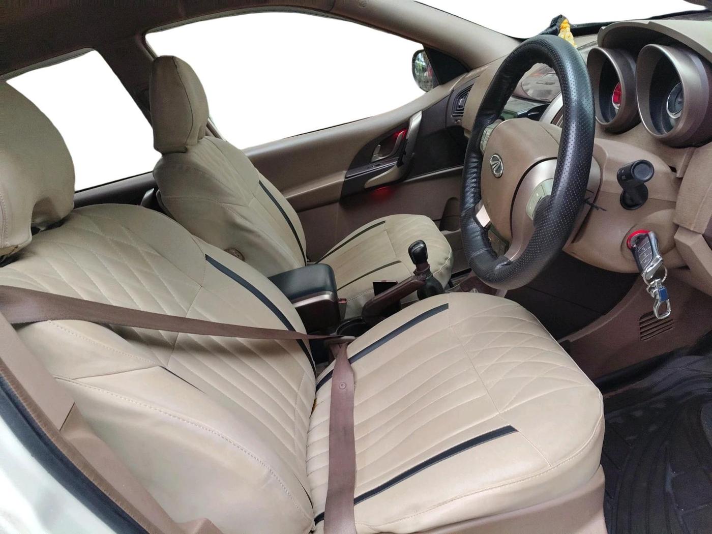 2012 Mahindra XUV500 W8, Diesel, Manual, 1,06,250 km, interior