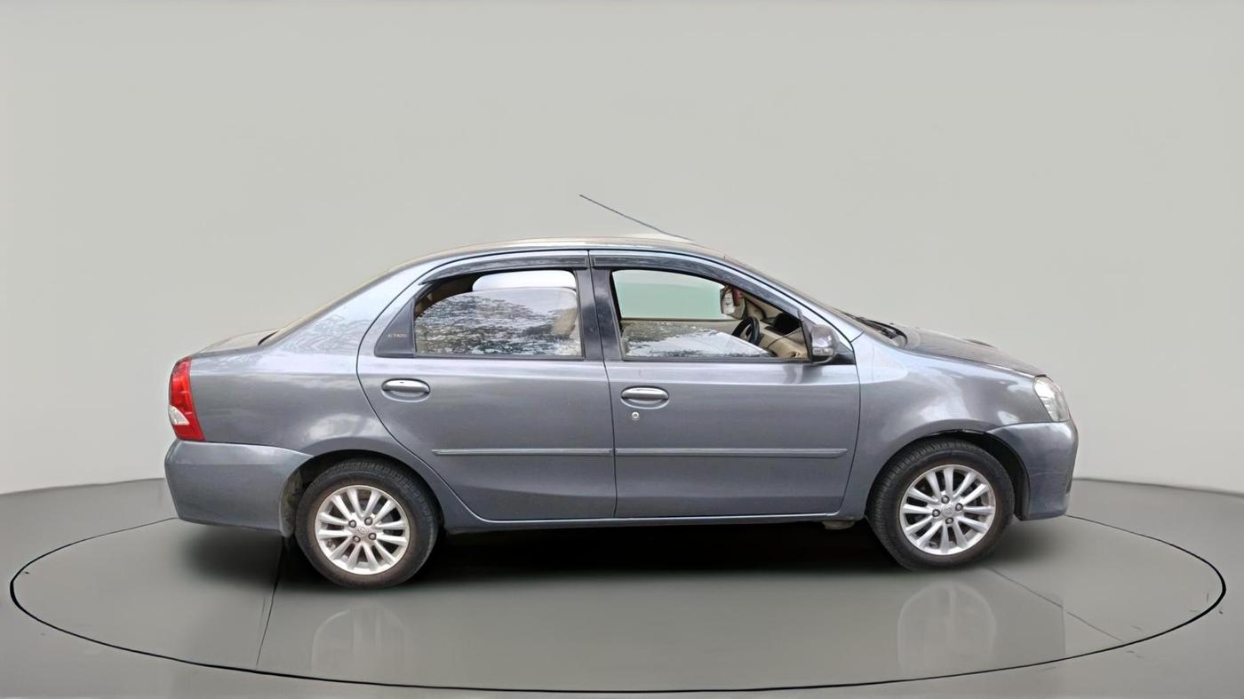 2016 Toyota Etios VX, CNG, Manual, 1,17,363 km, exterior
