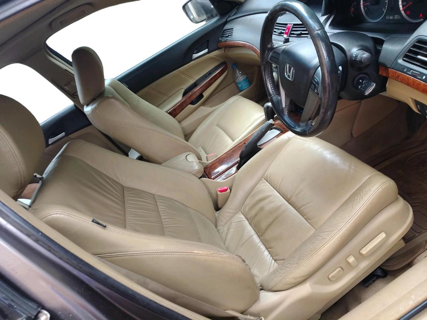 2011 Honda Accord 2.4L I-VTEC AT, Petrol, Automatic, 71,186 km, interior
