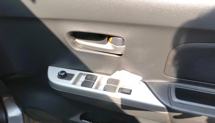 2012 Maruti Wagon R 1.0 VXI, Petrol, Manual, 90,882 km, interior