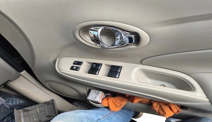 2014 Nissan Sunny XL, Petrol, Manual, 44,315 km, interior