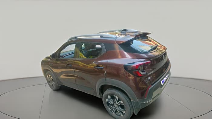2023 Renault Kiger RXZ AMT, Petrol, Automatic, 6,857 km, exterior
