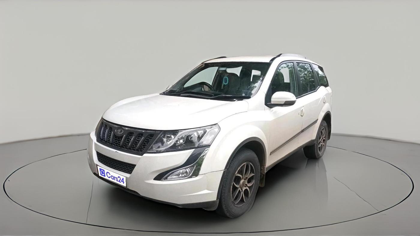 2017 Mahindra XUV500 W6, Diesel, Manual, 1,18,508 km, exterior