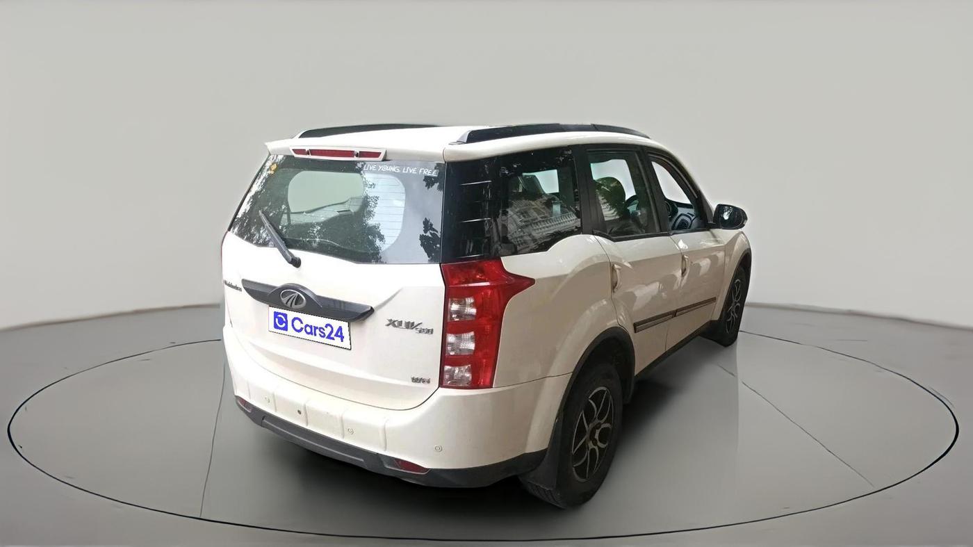 2017 Mahindra XUV500 W6, Diesel, Manual, 1,18,508 km, exterior