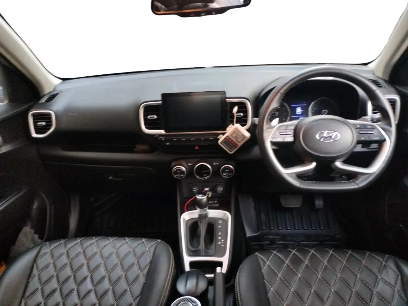 2021 Hyundai VENUE SX PLUS 1.0 TURBO DCT, Petrol, Automatic, 34,804 km, interior