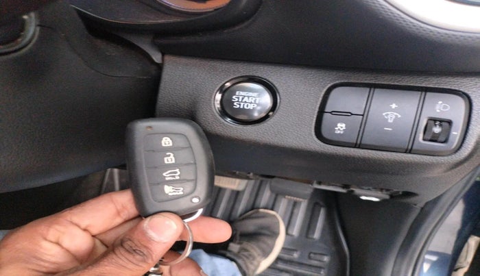 2021 Hyundai VENUE SX PLUS 1.0 TURBO DCT, Petrol, Automatic, 34,804 km, interior