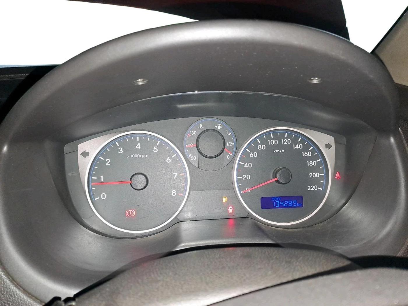 2012 Hyundai i20 MAGNA 1.2, CNG, Manual, 1,34,289 km, interior