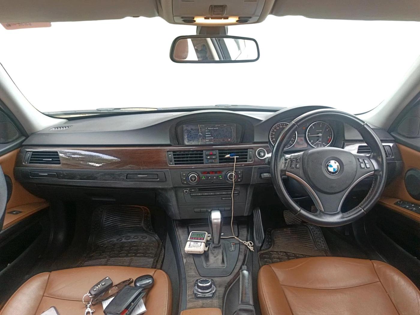 2011 BMW 3 Series 320d, Diesel, Automatic, 43,600 km, interior