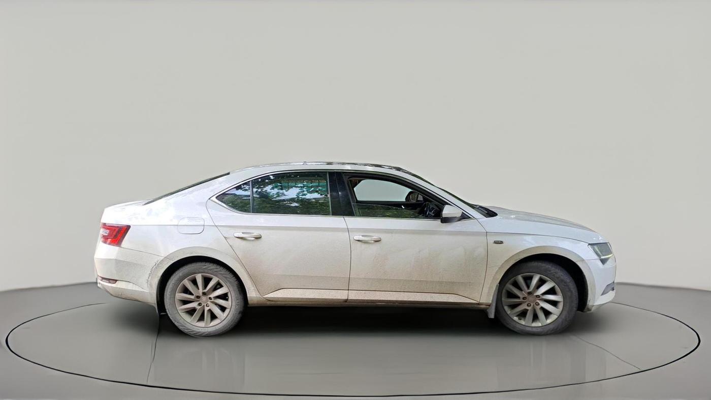 2016 Skoda Superb L&K 1.8 TSI AT, Petrol, Automatic, 54,300 km, exterior