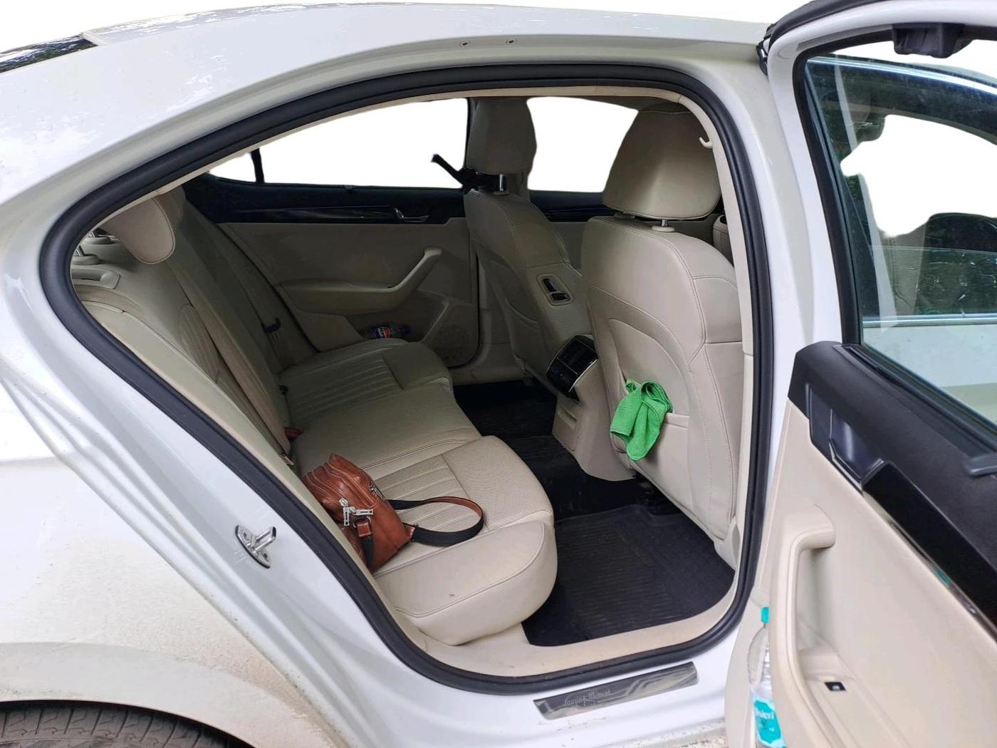 2016 Skoda Superb L&K 1.8 TSI AT, Petrol, Automatic, 54,300 km, interior