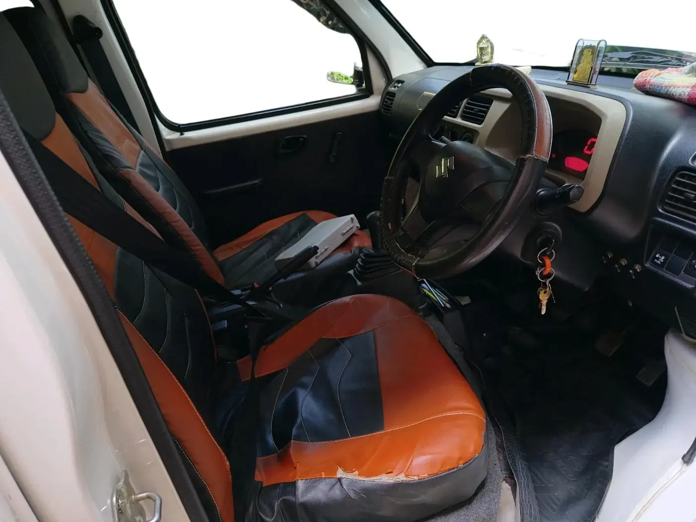 2023 Maruti Eeco 5 STR AC CNG, CNG, Manual, 39,760 km, interior