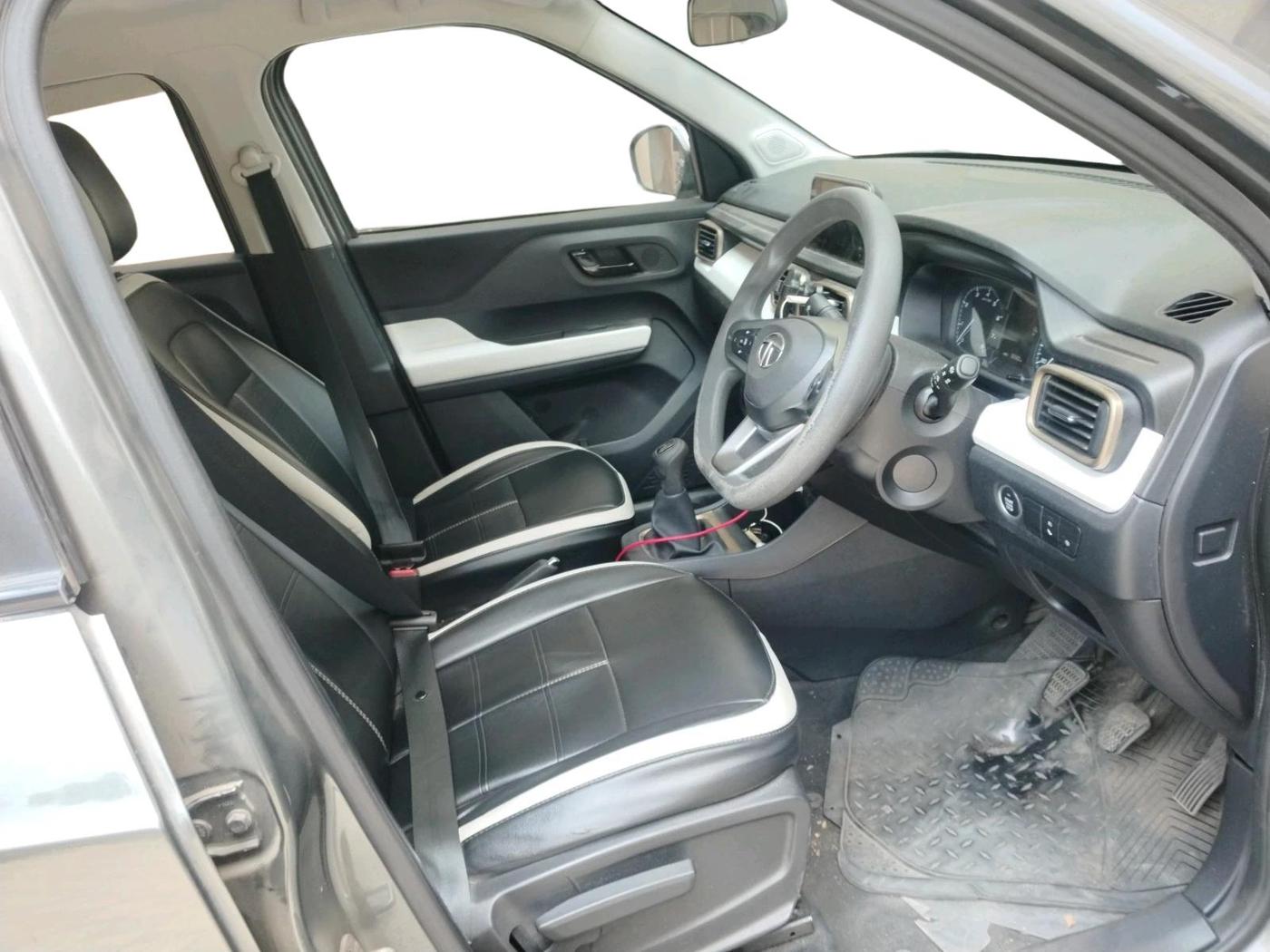 2023 Tata PUNCH ACCOMPLISHED MT, Petrol, Manual, 56,580 km, interior