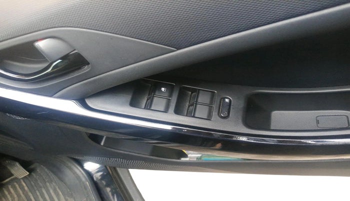 2022 Tata NEXON XZ PLUS PETROL DARK EDITION, Petrol, Manual, 27,363 km, interior