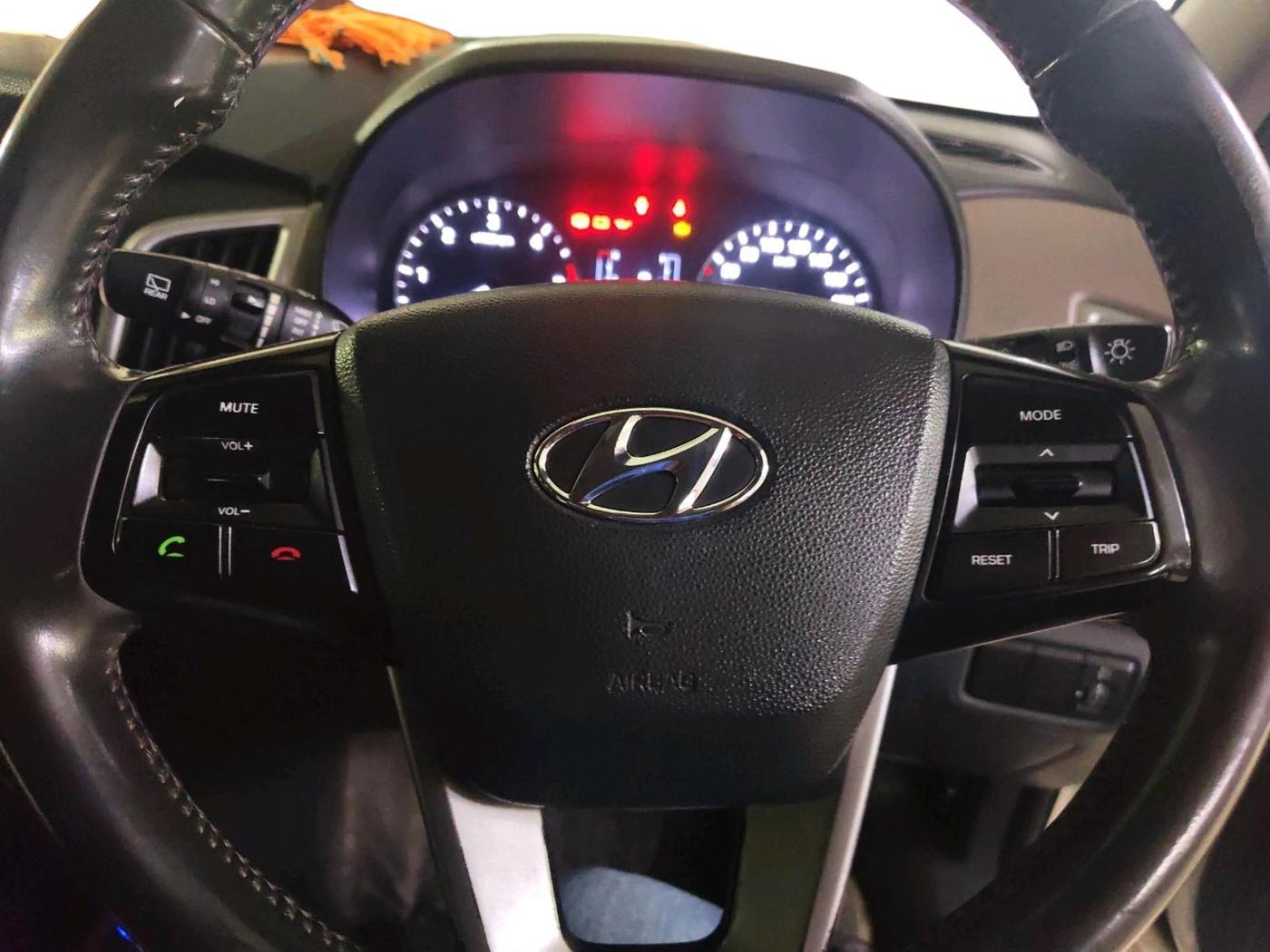 2018 Hyundai Creta SX PLUS AT 1.6 DIESEL, Diesel, Automatic, 80,027 km, interior