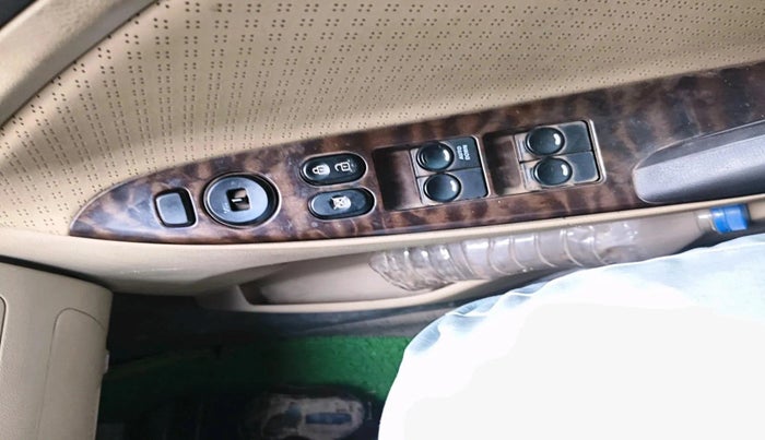 2011 Hyundai Verna FLUIDIC 1.6 CRDI SX OPT AT, Diesel, Automatic, 76,975 km, interior