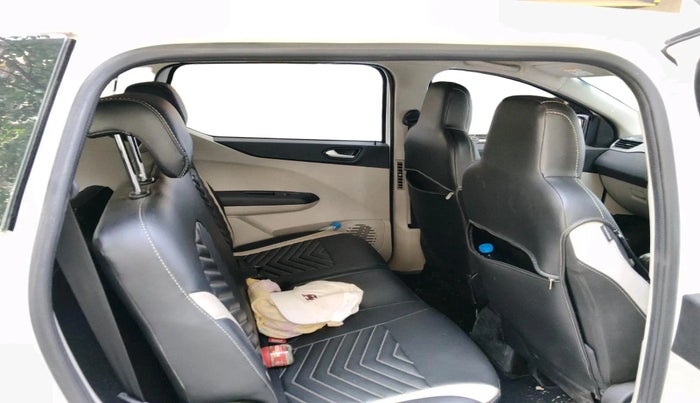 2024 Renault TRIBER RXZ AMT, Petrol, Automatic, 15,129 km, interior