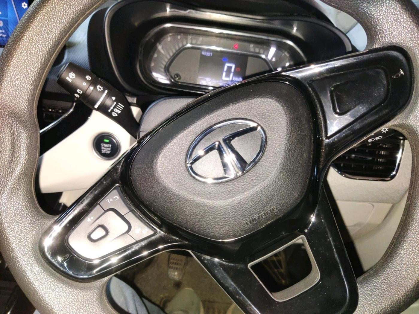 2022 Tata NEXON XZ PLUS PETROL, Petrol, Manual, 29,678 km, interior