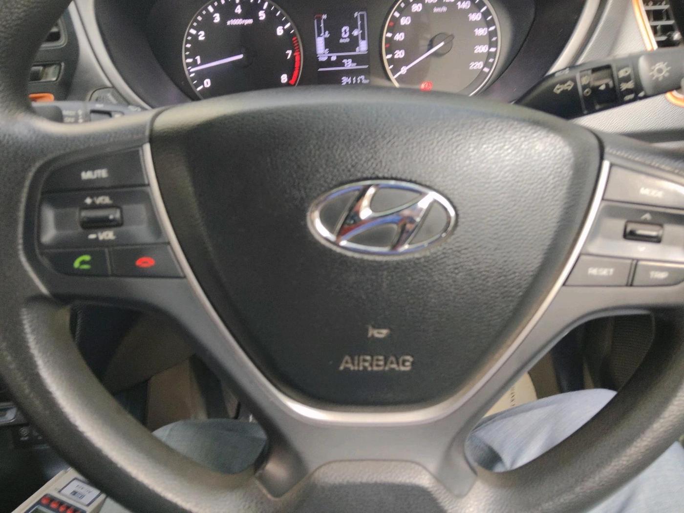 2016 Hyundai i20 Active 1.2 S, Petrol, Manual, 34,117 km, interior
