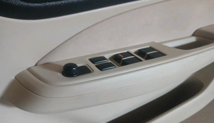 2017 Maruti Dzire VXI AMT, Petrol, Automatic, 90,586 km, interior