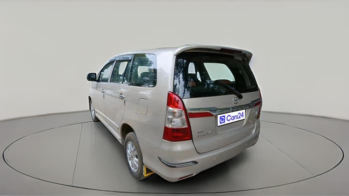 2015 Toyota Innova 2.5 GX 8 STR, Diesel, Manual, 1,56,105 km, exterior