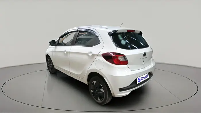2025 Tata Tiago XTA CNG , CNG, Automatic, 3,870 km, exterior