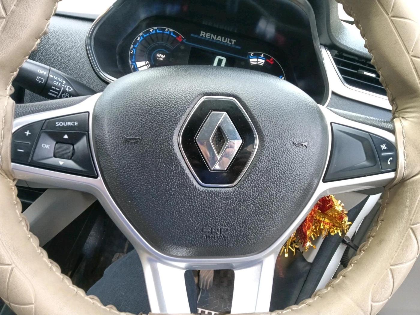 2023 Renault TRIBER RXZ, Petrol, Manual, 8,554 km, interior