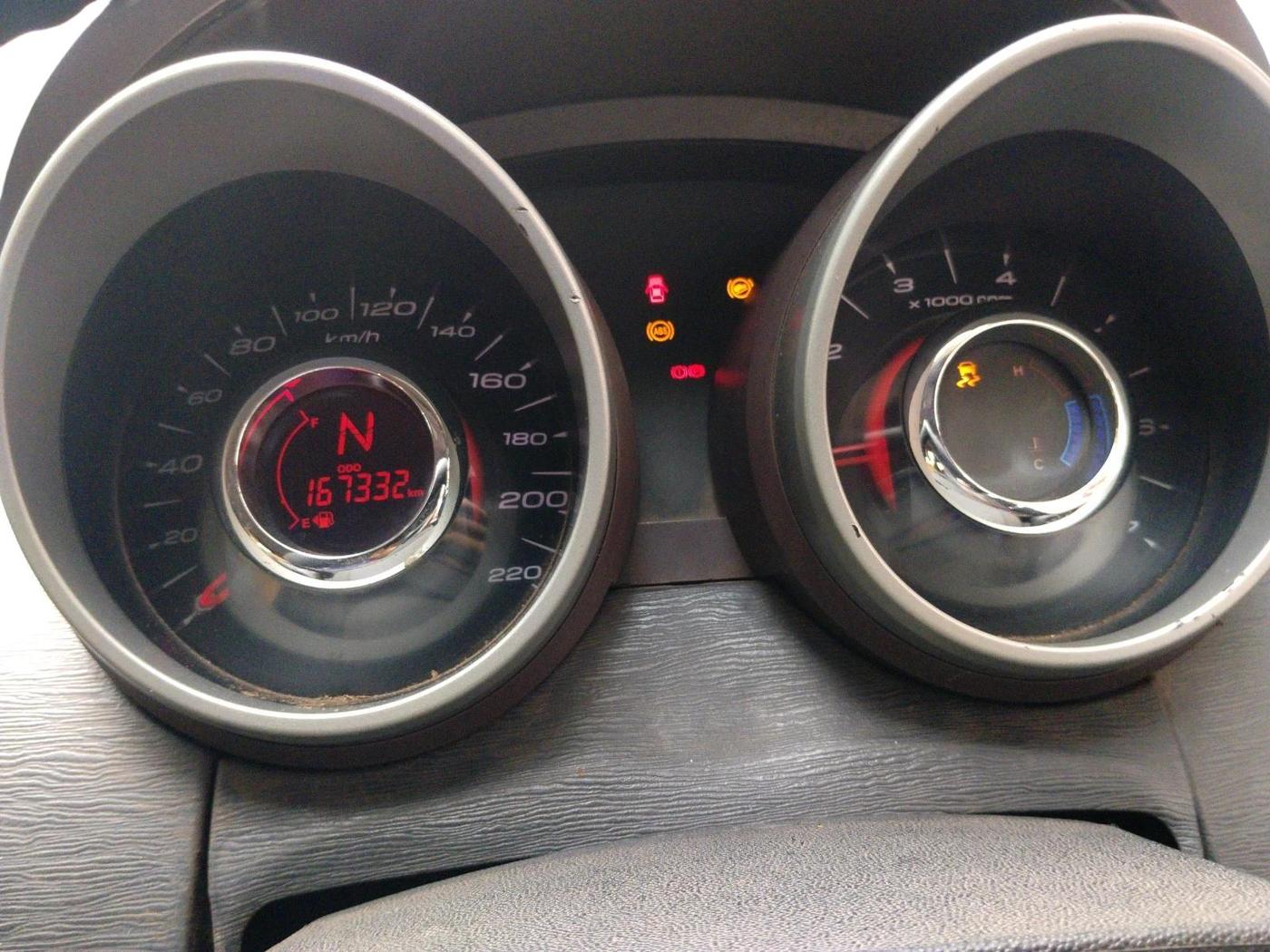 2011 Mahindra XUV500 W8, Diesel, Manual, 1,67,332 km, interior